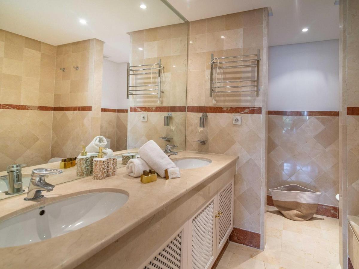 Sophisticated Flat Next To Luxurious Puerto Banús Apartamento